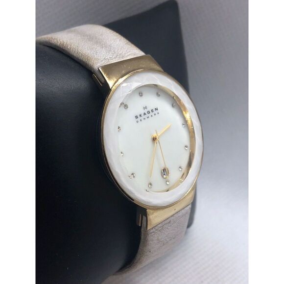 Skagen SKW2033 Women's Leather Analog Mother of Pearl Dial Genuine Watch JK38 - Picture 3 of 9